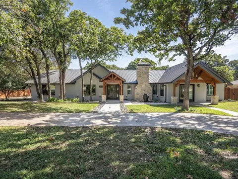 1016 Oakwood Dr, Keller, TX 76248