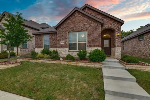 2225 Obsidian Dr, Krugerville, TX 76227