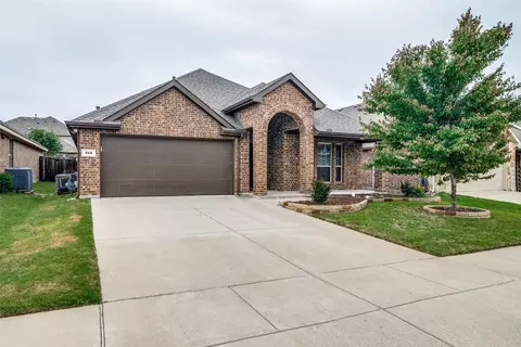 569 Jamestown Ln, Fate, TX 75189