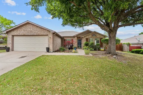 213 Cardinal Ct, Weatherford, TX 76086