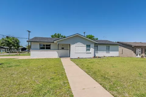 672 W Cedar St, Hurst, TX 76053