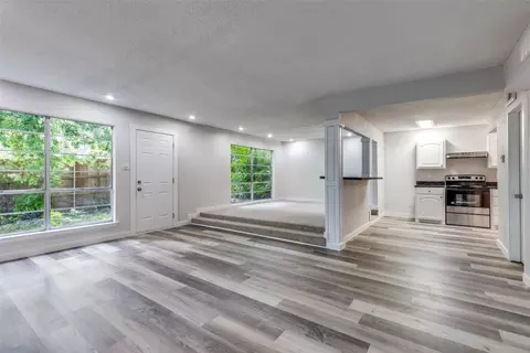 6032 Westridge Ln #205, Fort Worth, TX 76116