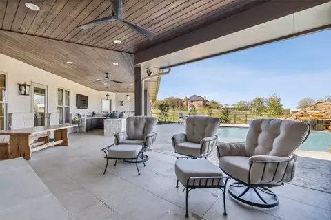 Exterior - 341 Springfield Bnd, Argyle, TX 76226 photo 3 of 10