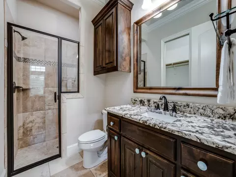 Bath - 876 Tranquility Dr, Heath, TX 75032 photo 1 of 4