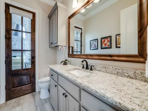 Bath - 876 Tranquility Dr, Heath, TX 75032 photo 2 of 4