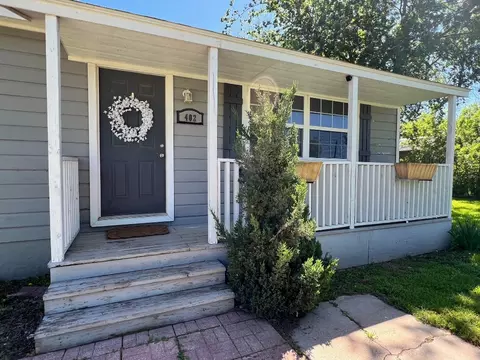 Exterior - 402 E Walcott Ave, Comanche, TX 76442 photo 2 of 5