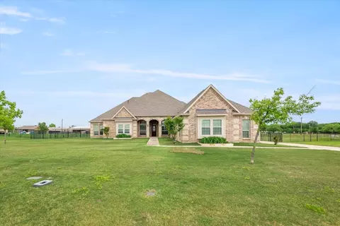 123 Las Colinas Trl, Cross Roads, TX 76227