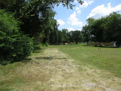 303 Avenue D, Point, TX 75472