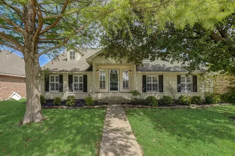 7036 Sample Dr, The Colony, TX 75056