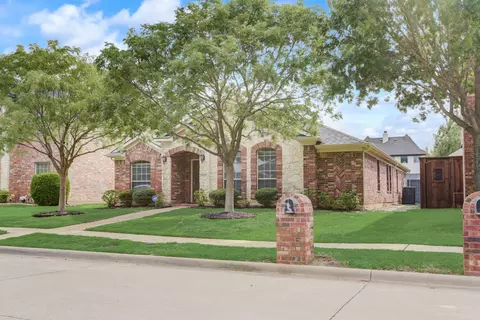 12521 Red Hawk Dr, Frisco, TX 75033