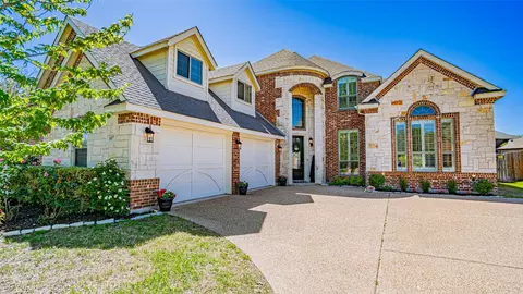 107 Champagne Dr, Aledo, TX 76008
