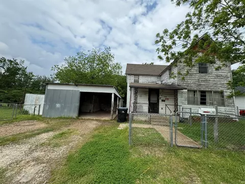 808 S Lamar Ave, Denison, TX 75021
