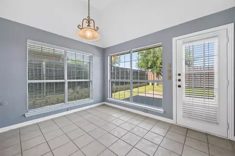 Kitchen - 2208 Hillary Trl, Mansfield, TX 76063 photo 9 of 9