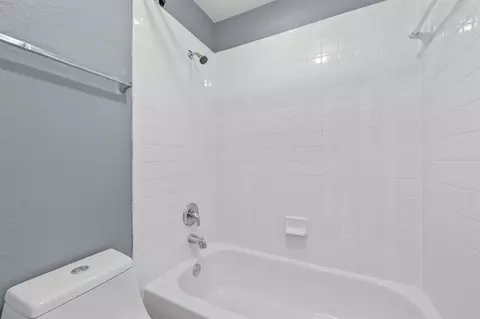 Bath - 2208 Hillary Trl, Mansfield, TX 76063 photo 6 of 6
