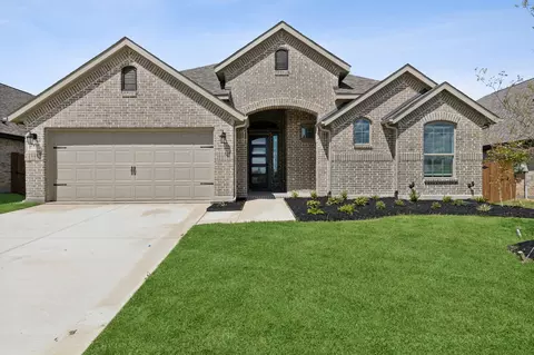 625 Red Maple Rd, Waxahachie, TX 75165
