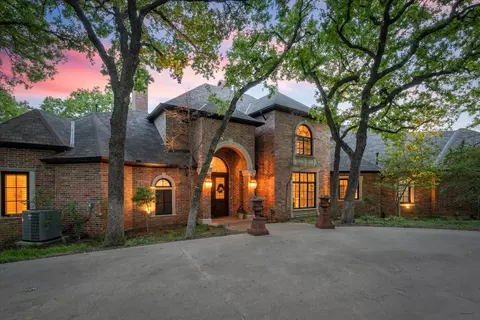 2501 Pelican Ct, Flower Mound, TX 75022