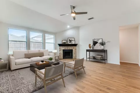 1729 Kittyhawk Dr, Little Elm, TX 75068
