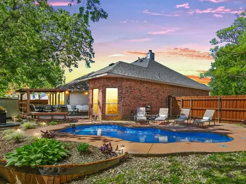 3234 Canary Ln, Midlothian, TX 76065