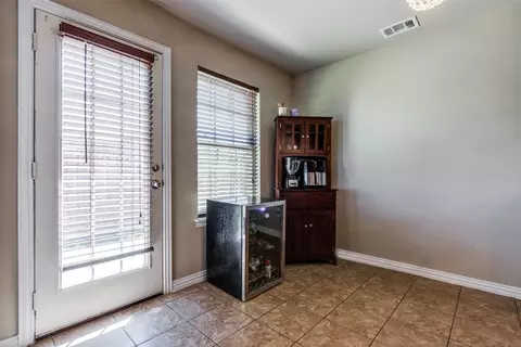 Living - 509 W Holford St, Pilot Point, TX 76258 photo 5 of 6