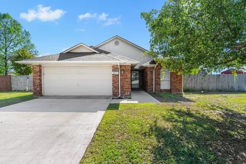 811 Hix Cir, Van Alstyne, TX 75495