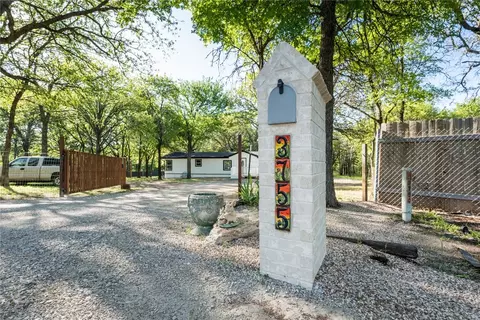 3755 Stonebridge Dr, Weatherford, TX 76085