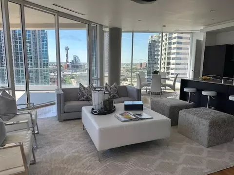 2408 Victory Park Ln #1135, Dallas, TX 75219