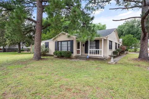 1225 N Sylvania Ave, Fort Worth, TX 76111