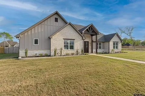 12325 Harlon St, Flint, TX 75762