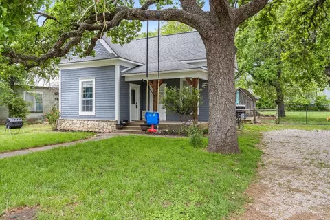 646 N Race St, Stephenville, TX 76401