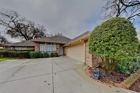 3304 Boyd Trl, Arlington, TX 76017