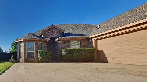 110 Troy Ln, Red Oak, TX 75154