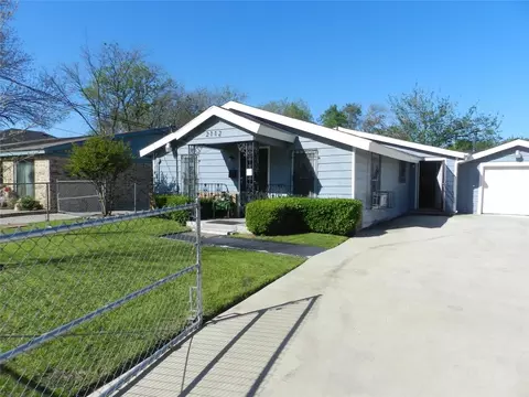 2112 Dillard St, Fort Worth, TX 76105