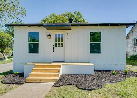 919 N Branch St, Sherman, TX 75090