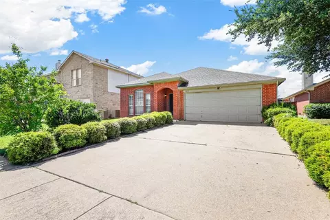 3013 Green Vista Ct, Grand Prairie, TX 75052