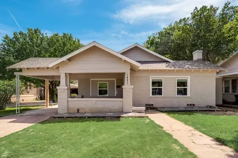 1421 W Gambrell St, Fort Worth, TX 76115