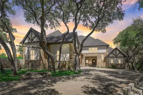 2305 Alexa Ct, Granbury, TX 76048