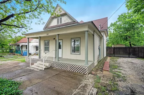 805 NE 1st St, Mineral Wells, TX 76067