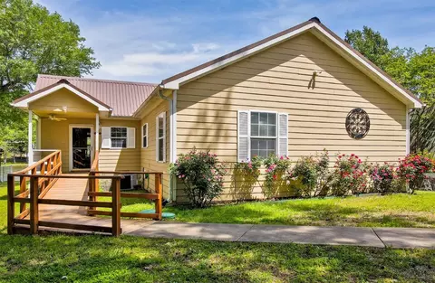 224 Piney Pt, Murchison, TX 75778