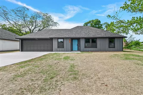 602 Franklin Ave, Pottsboro, TX 75076
