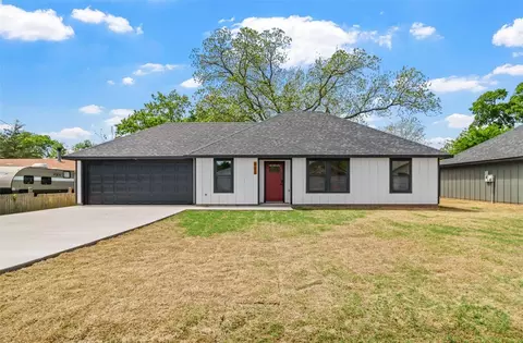 606 Franklin Ave, Pottsboro, TX 75076