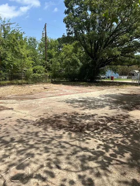 113 Seagrove Ln, West Tawakoni, TX 75474