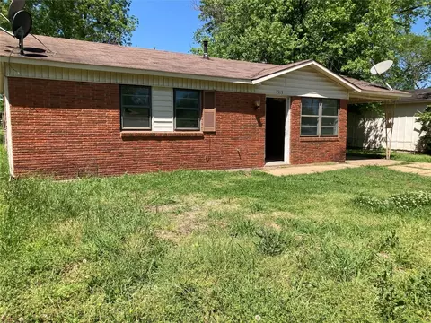 1313 Becky St, Bossier City, LA 71111