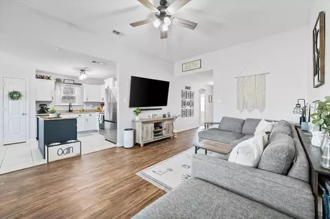 156 Kennedy Dr, Venus, TX 76084