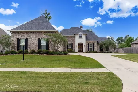 1017 Dumaine Dr, Shreveport, LA 71106