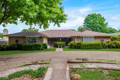 7605 Meadow Oaks Dr, Dallas, TX 75230