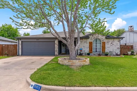 5001 Cedar Springs Dr, Fort Worth, TX 76179