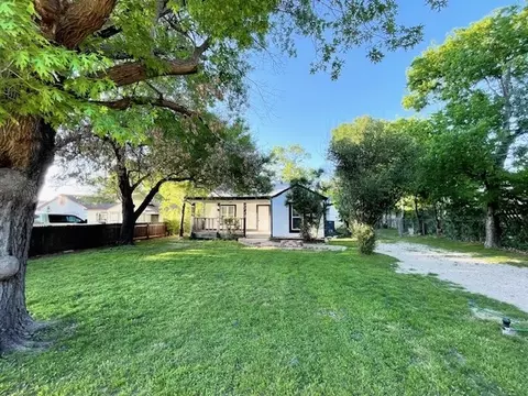 2719 Timberline Dr, Fort Worth, TX 76119