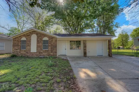 4826 Okeefe St, Bossier City, LA 71111