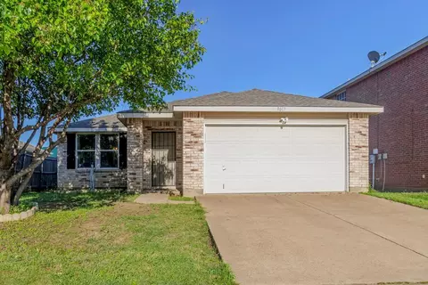 9017 Quarter Horse Ln, Fort Worth, TX 76123