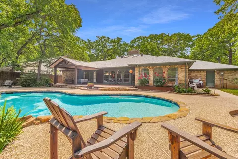 2322 Robin Ct, Grapevine, TX 76051